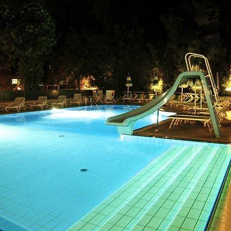 Hotel Giamaika 체제나티코 외부 사진