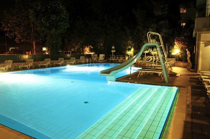 Hotel Giamaika 체제나티코 외부 사진