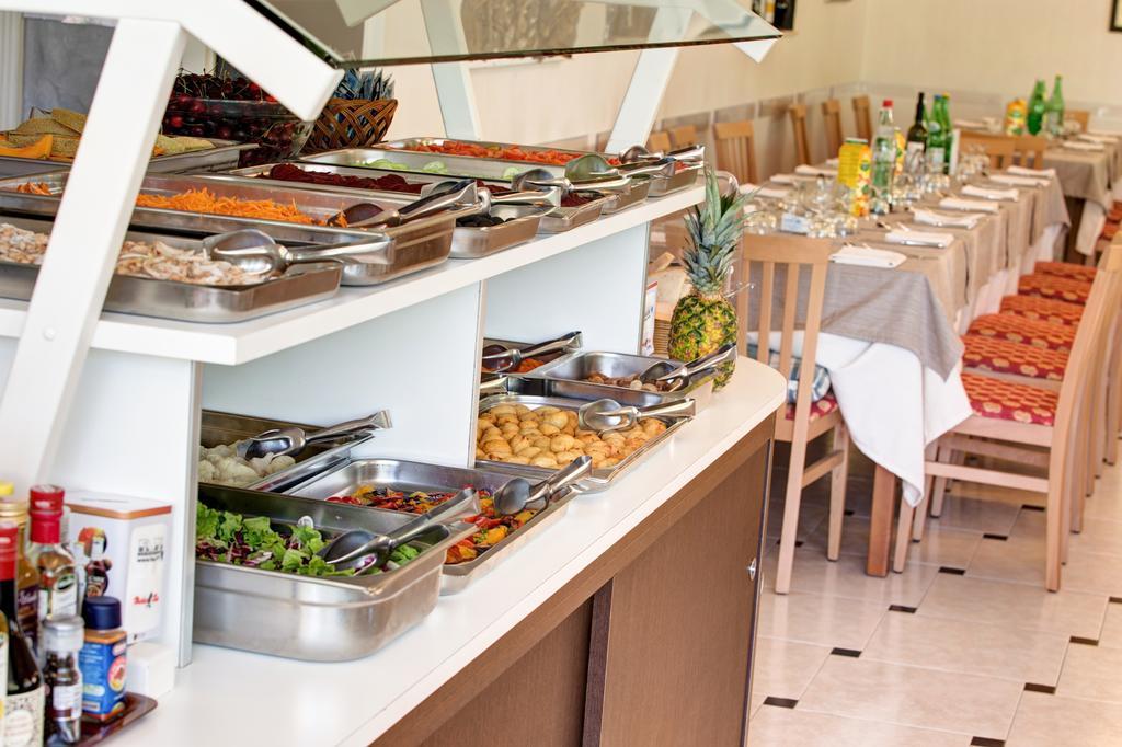 Hotel Giamaika 체제나티코 외부 사진