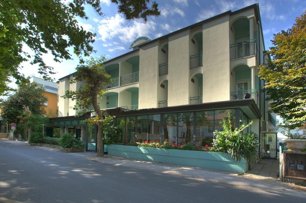Hotel Giamaika 체제나티코 외부 사진