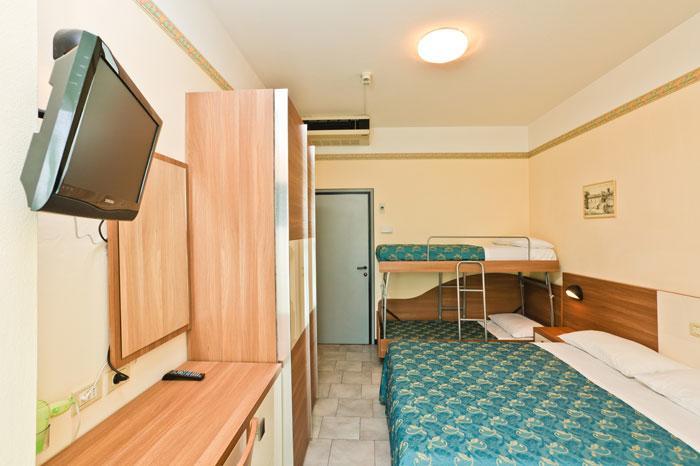 Hotel Giamaika 체제나티코 외부 사진