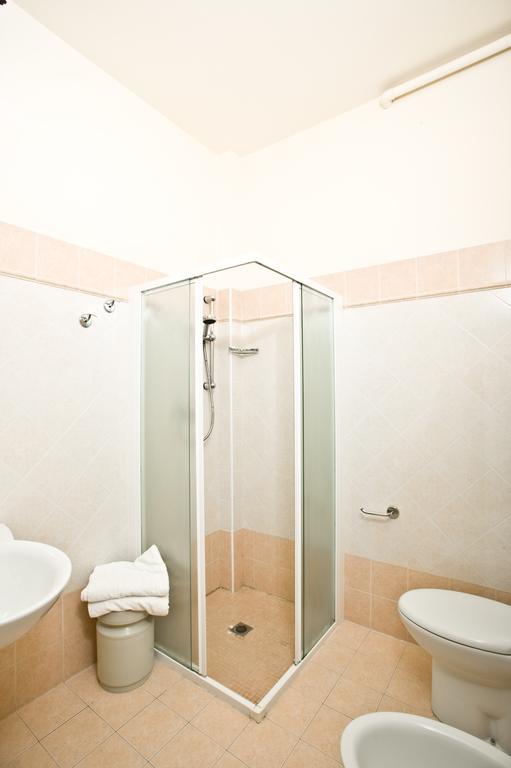 Hotel Giamaika 체제나티코 외부 사진