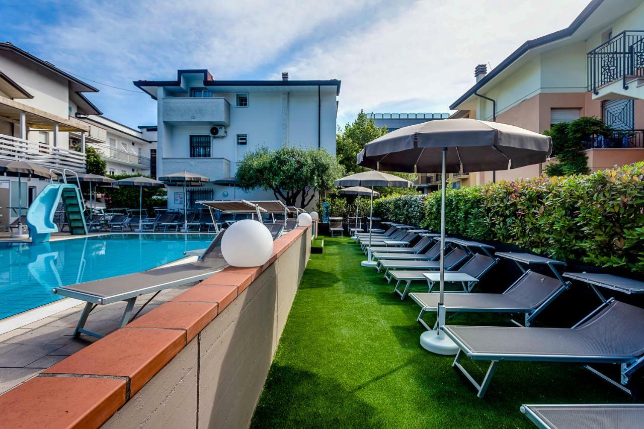 Hotel Giamaika 체제나티코 외부 사진