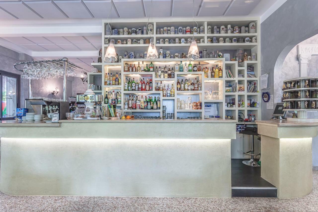 Hotel Giamaika 체제나티코 외부 사진